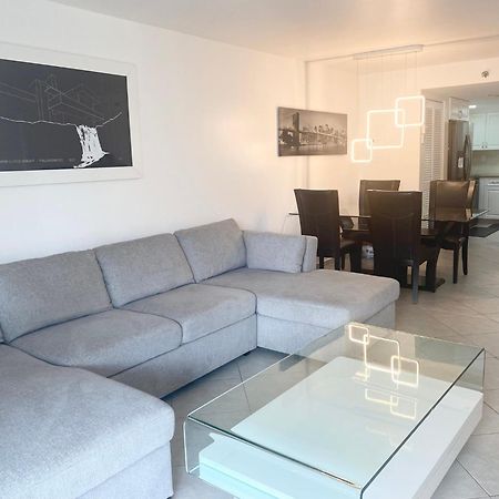 Le Frontenac Vila Sunny Isles Beach Exterior foto