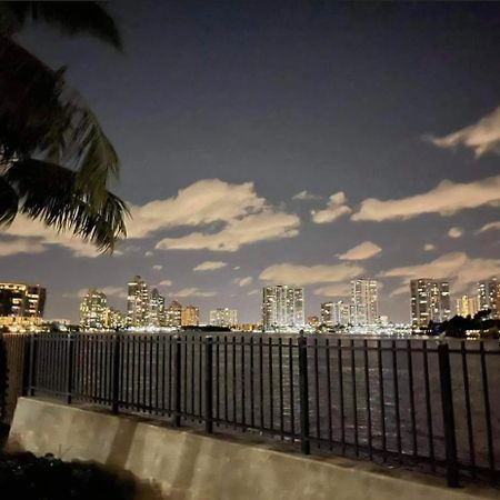 Le Frontenac Vila Sunny Isles Beach Exterior foto