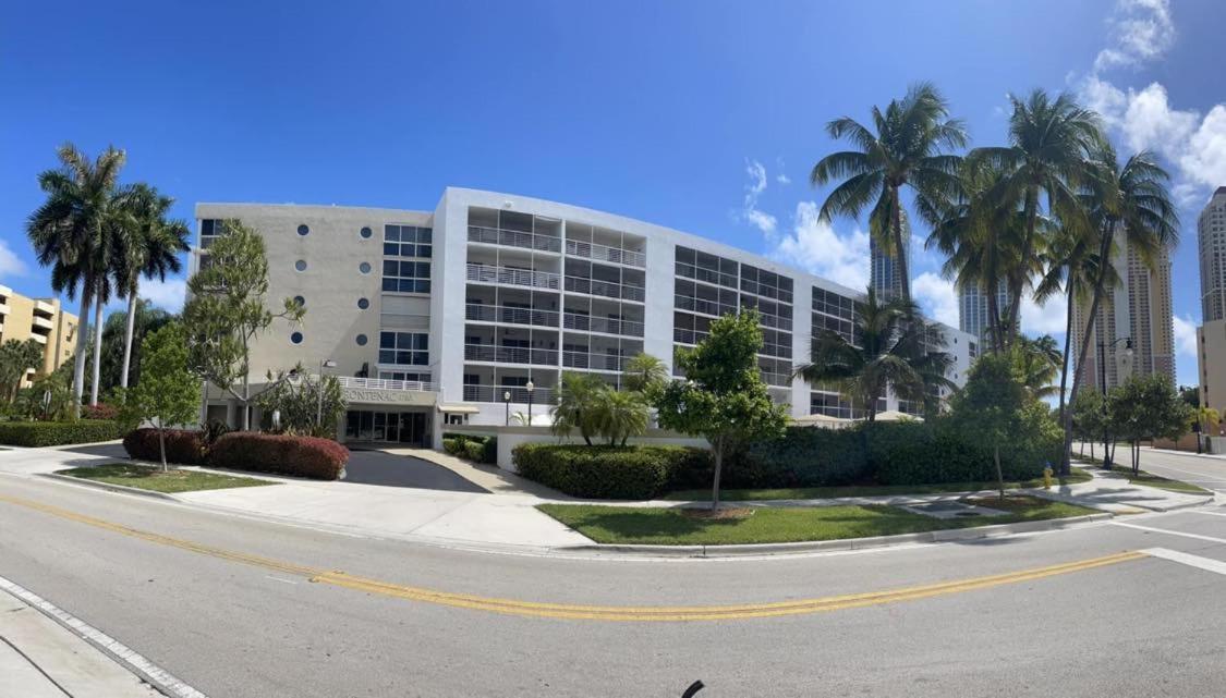 Le Frontenac Vila Sunny Isles Beach Exterior foto